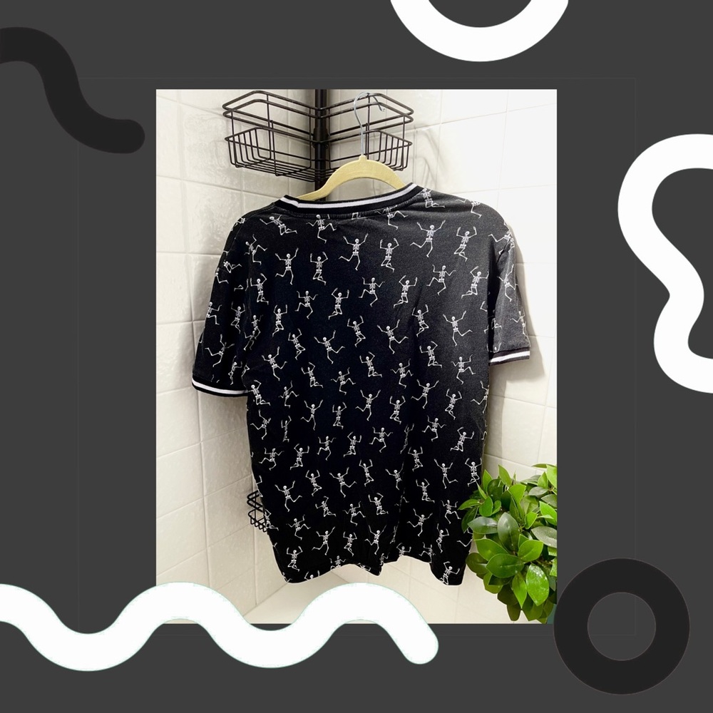 **SALE** SKULL Shirt (M)